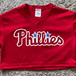 Cropped Phillies jersey